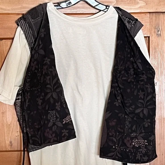 Magnolia Pearl Black and Gray Patchwork Nikha Vest - Picture 4 of 10